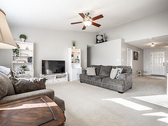 3rd image of 7151 N Stubbington Ln