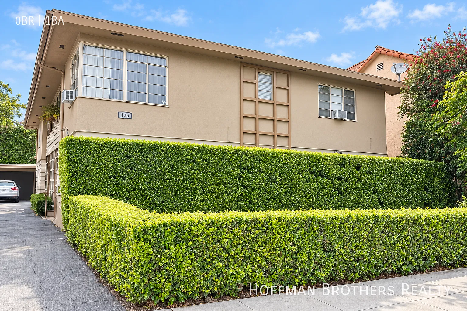 Renovated Beverly Hills Studio with Granite Kitchen, Updated Appliances, On-Site Laundry & Parking — Photo 3