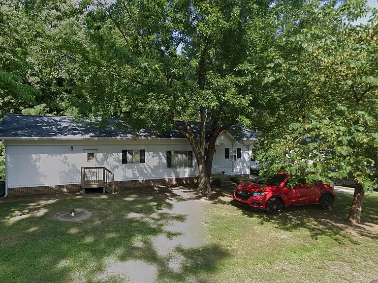42320 Calvert Cir — Photo 1