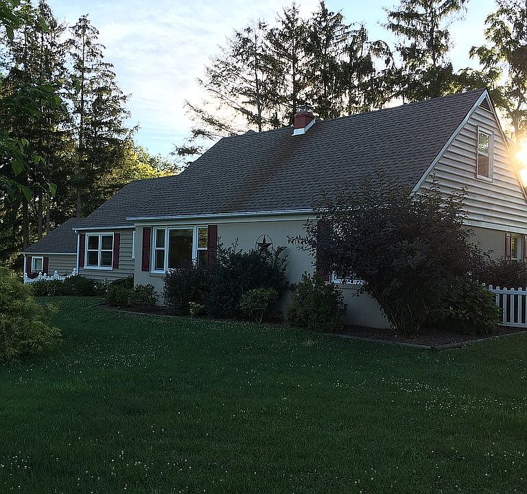 2nd image of 1510 Blue Barn Rd