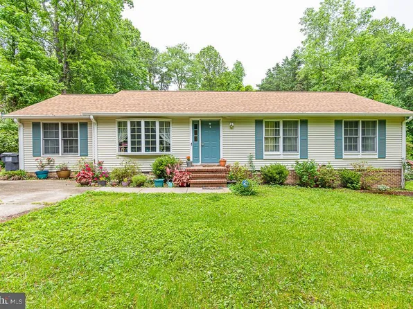 7499 Cleveland Dr, King George, VA 22485