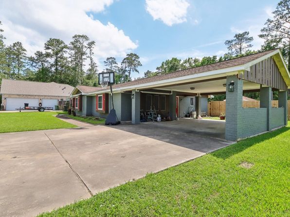 9 Slover Dr, Dayton, TX 77535