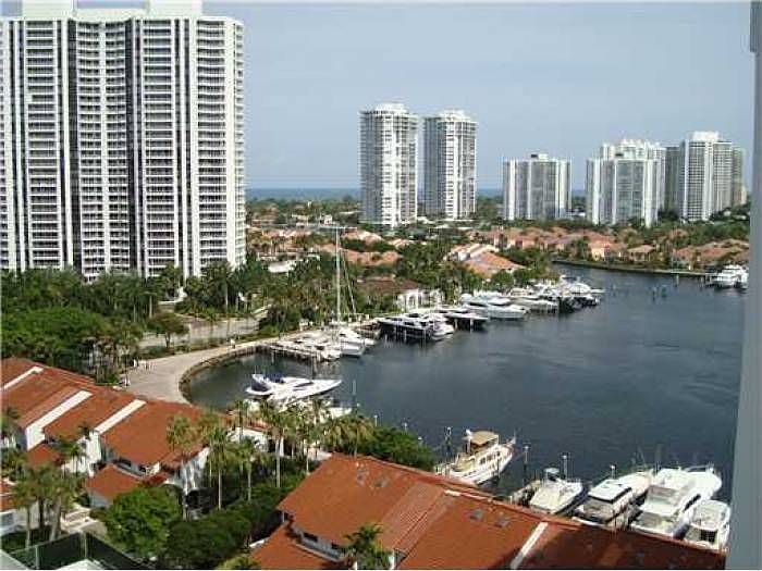 2nd image of 3610 Yacht Club Dr APT 1404