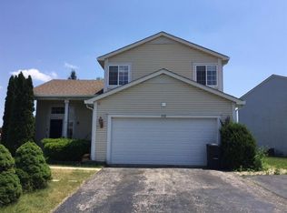 930 Provence Pl, Lake In The Hills, IL 60156