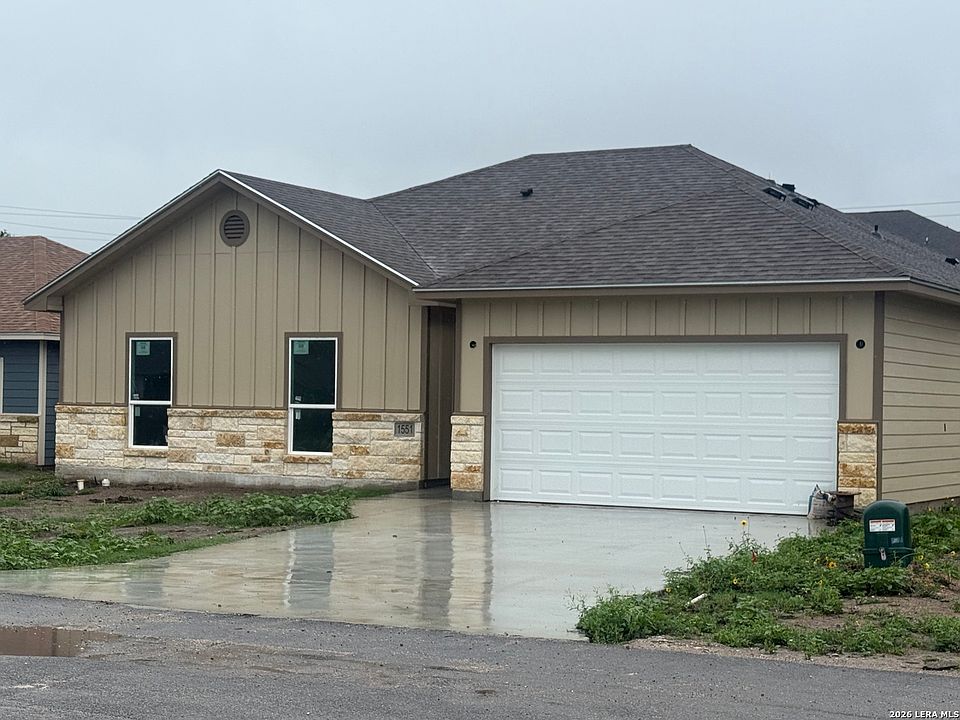 1st image of 1551 MARYVILLE LOOP