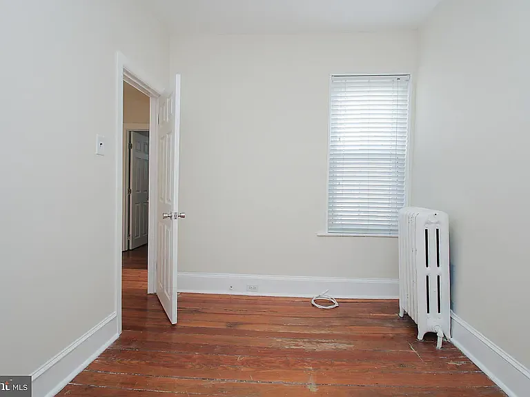 405 Tree St — Photo 12