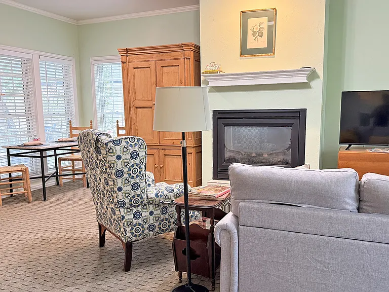 321 W Tonhawa St #1 — Photo 8