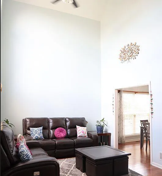10129 Spring Gate Dr — Photo 3