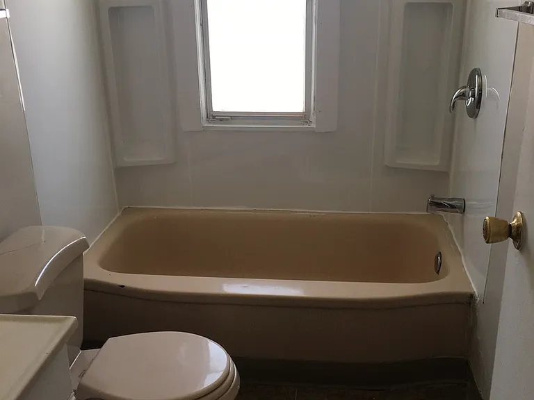 368 Roosevelt Ave #6-7 — Photo 16