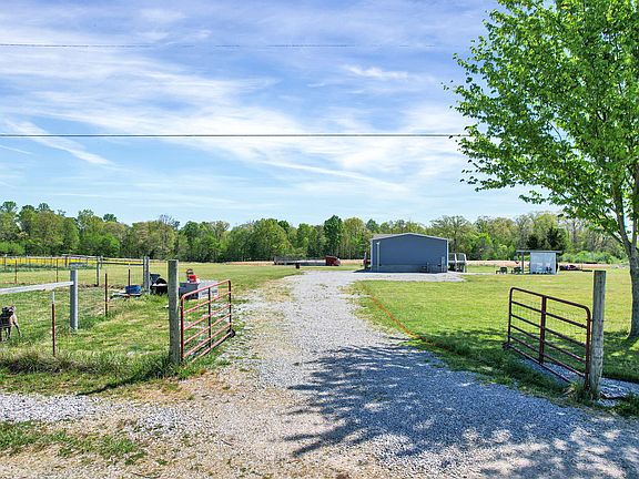 2nd image of 330 Blueberry Acres