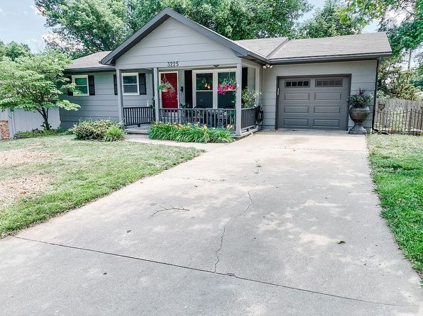 3225 Highland Cir