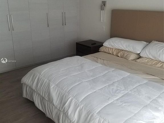 5th image of 777 N Ocean Dr Unit 420