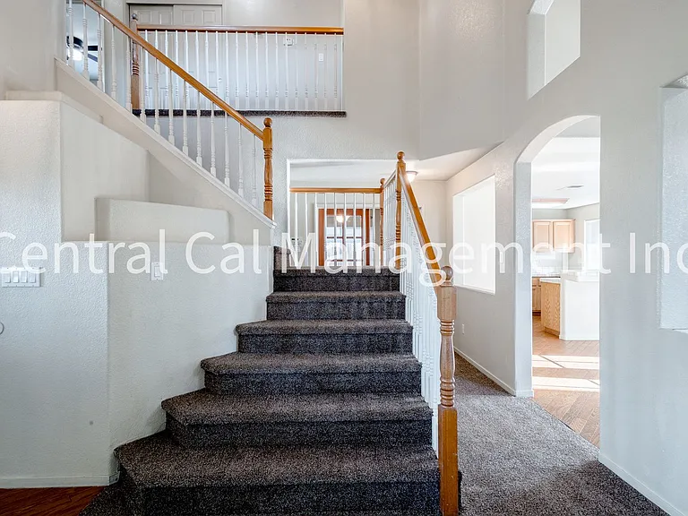 4000 Mariana Way — Photo 4