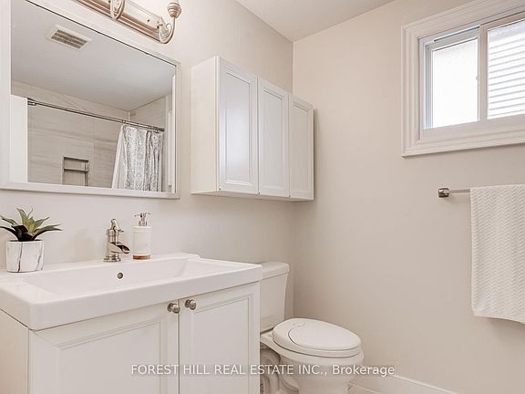 3rd image of 115 Amberly Blvd Room 2