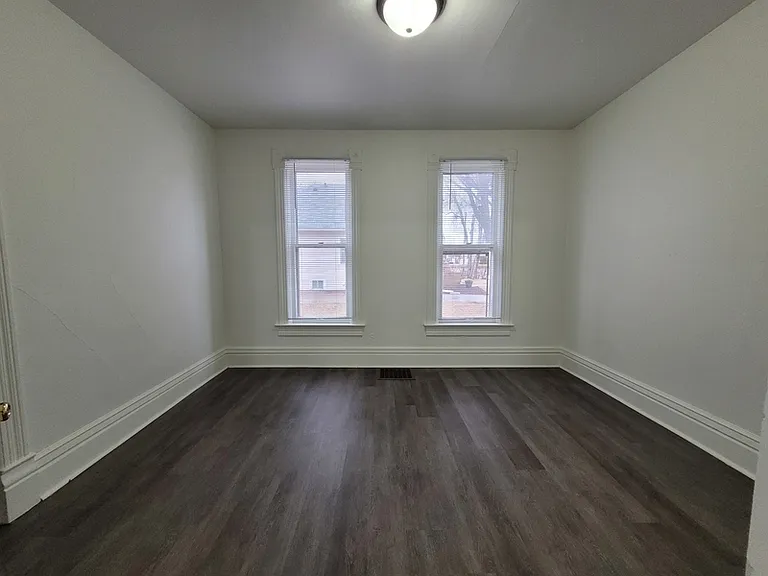 153 Brockway Ave — Photo 7
