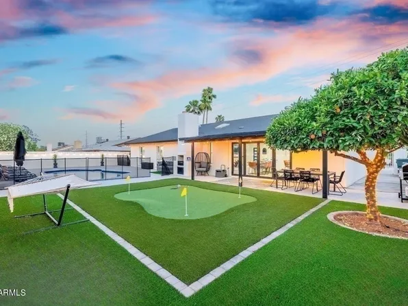 2330 E SHEA Boulevard, Phoenix, AZ 85028