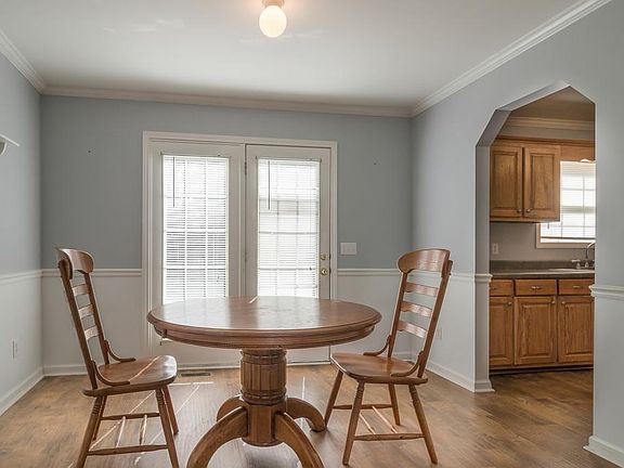 3rd image of 835 Smith Chapel Dr