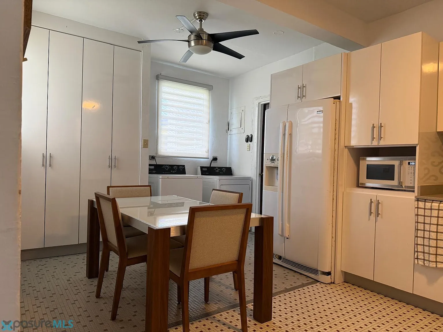 3 bed, 2.0 bath, 1000 sqft, $2,500 — Photo 4