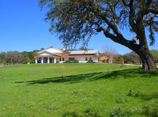 100 Deer Haven Ln, Kerrville, TX 78028