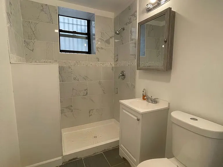 1210 W Lexington St — Photo 7