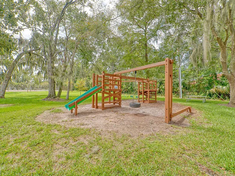 4326 Plaza Gate Ln S — Photo 19