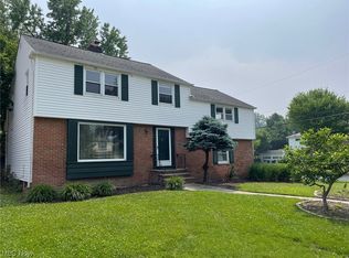 4386 Baintree Rd, University Heights, OH 44118