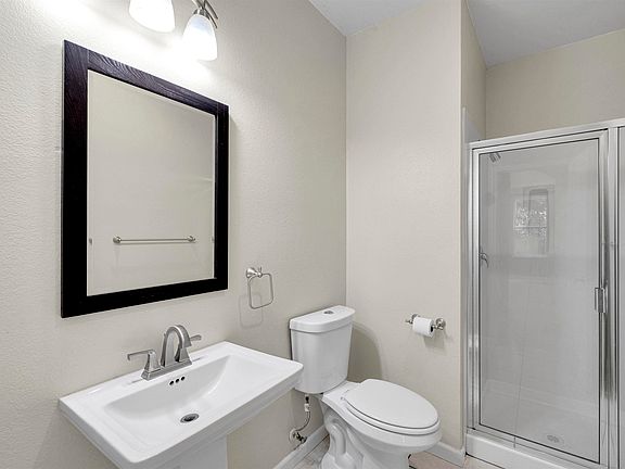 4th image of 10324 Almanor Cir
