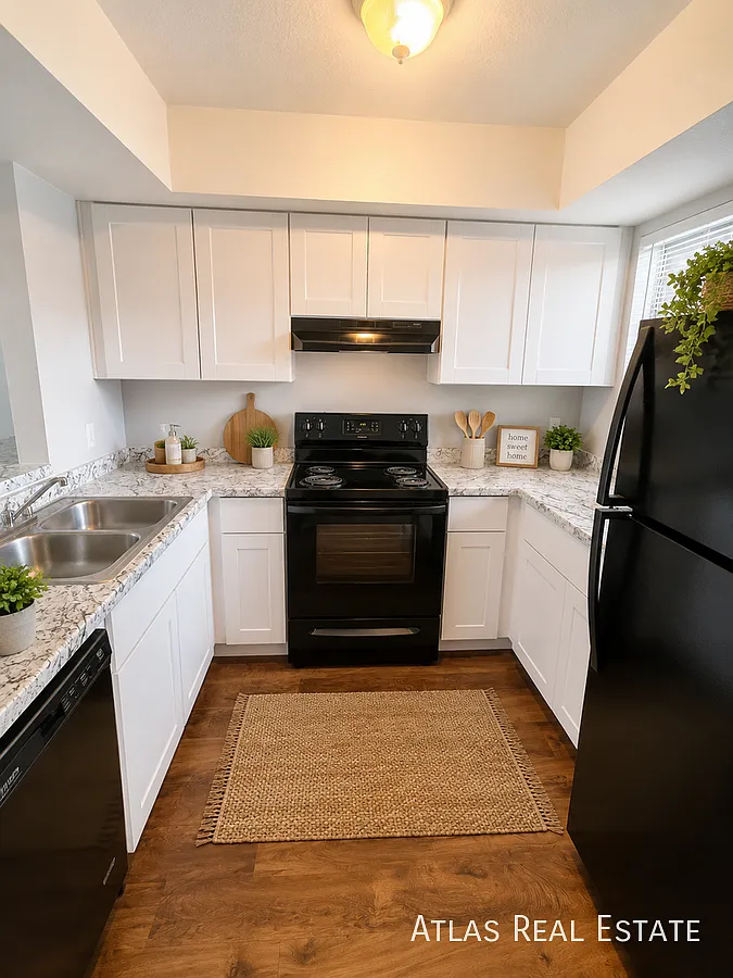 Half Off Your First Month's Rent/ Beautiful 2 Story Condo! — Photo 4