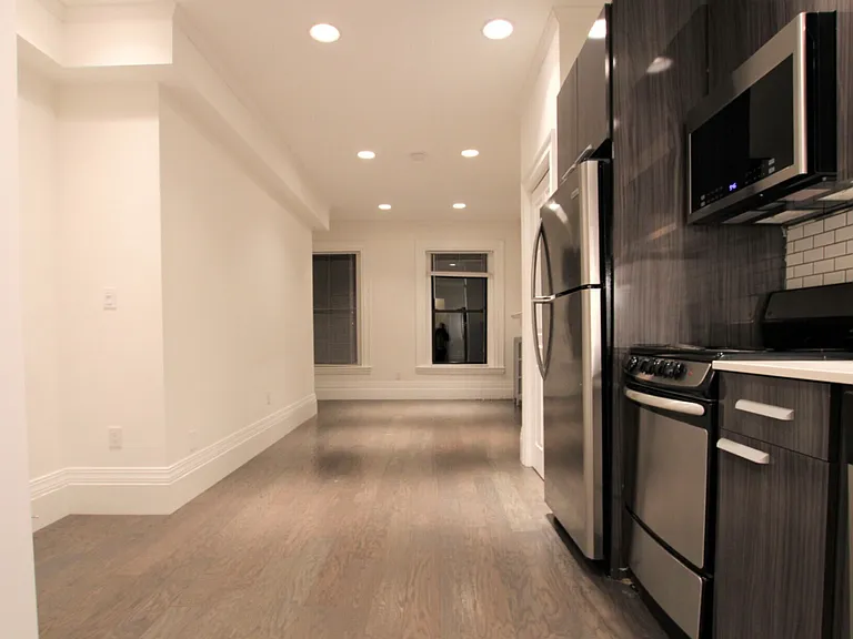 254 Newbury St #5 — Photo 2