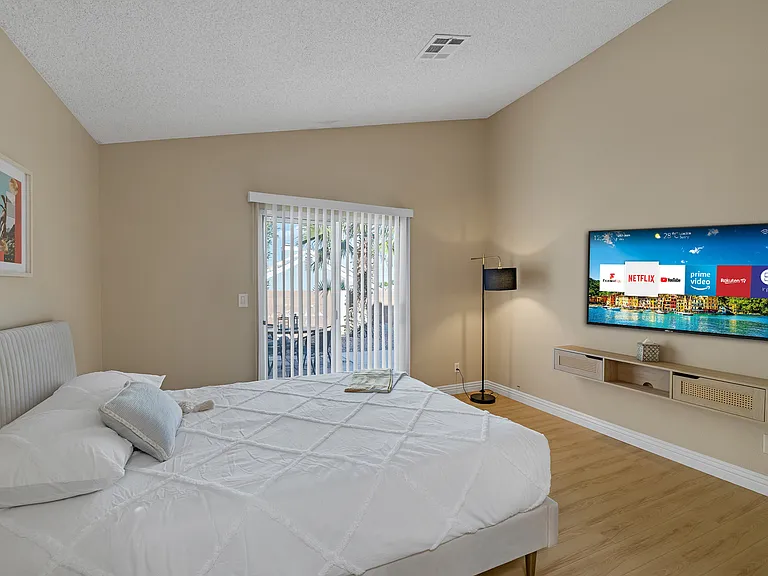 3316 Altamar Ln — Photo 32