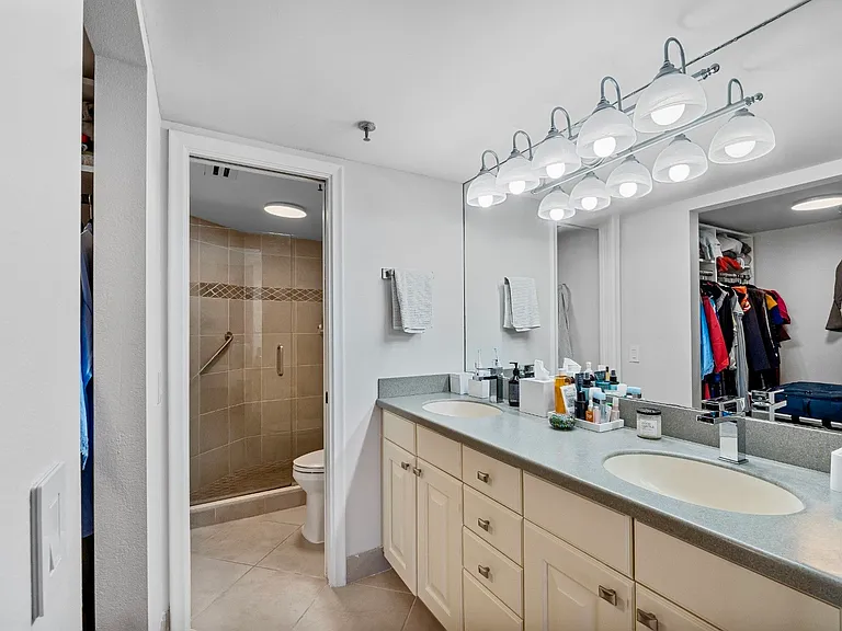6287 Bahia Del Mar Cir #706 — Photo 14