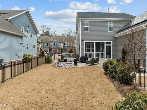 215 Ellsworth Manor Dr, Hillsborough, NC 27278