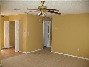 2nd image of 1001 E 109th Ave