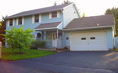 2nd image of 6708 Hay St