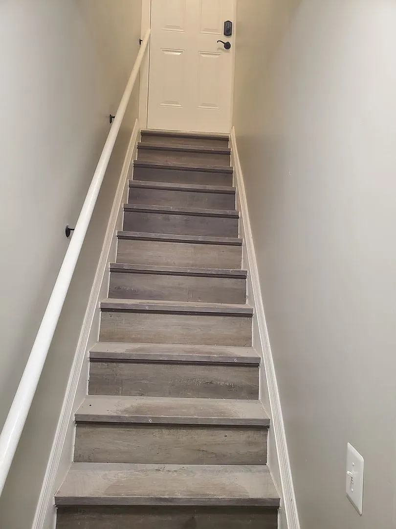 17 West Talbott Street $550 Available Room (Shared Bath) — Photo 3