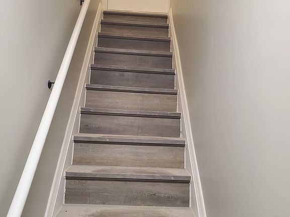 3rd image of 17 W Talbott St