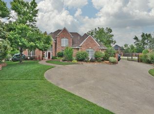 6016 Laquinta Cir, Edmond, OK 73025