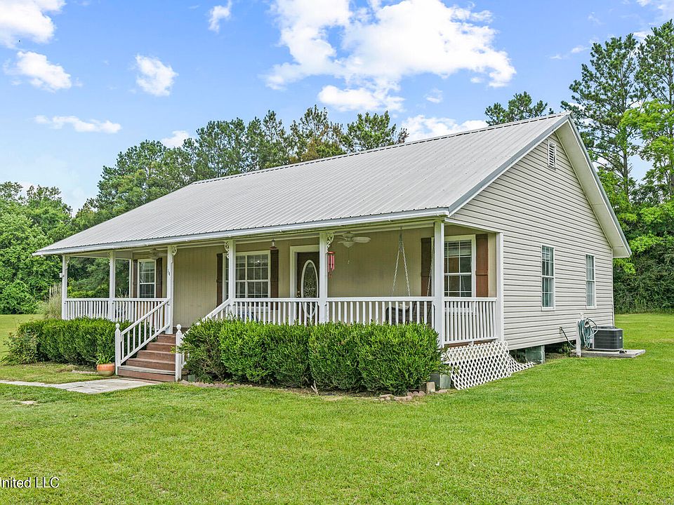 1st image of 14 Rosewood Dr
