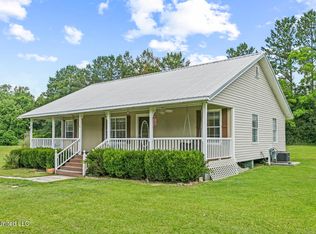 14 Rosewood Dr, Mc Henry, MS 39561