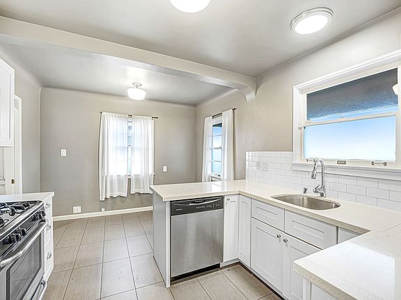 5th image of 3541 Wesley St