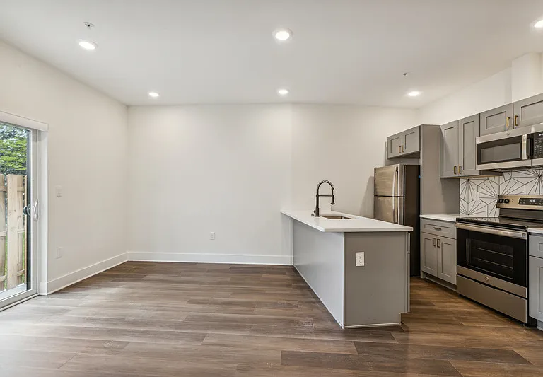 7620 Ridge Ave #2 — Photo 5