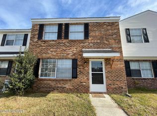 304 Myrtlewood Cir, Jacksonville, NC 28546