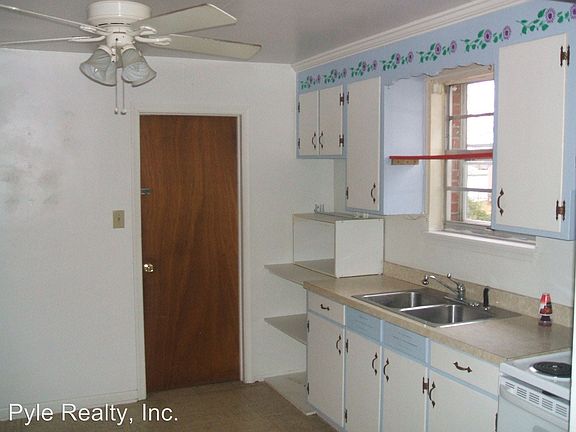 5th image of 221A Louisa Ave