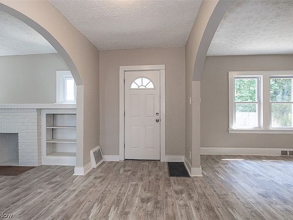 5th image of 516 Bacon Ave