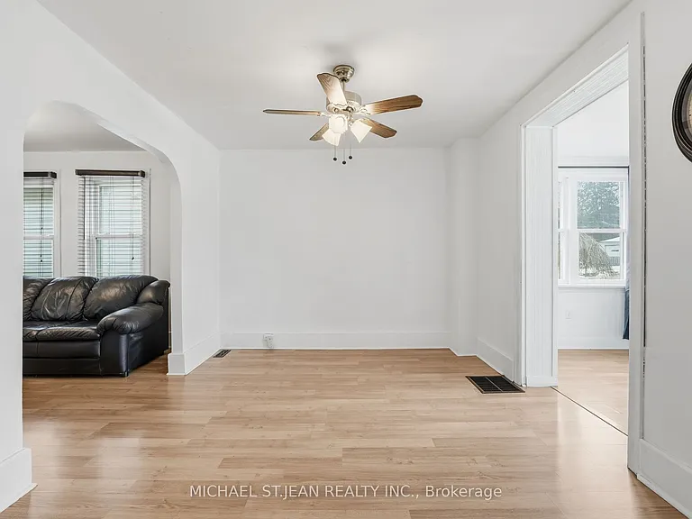 20 York St — Photo 8