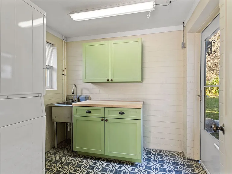 437 Richmond St — Photo 21