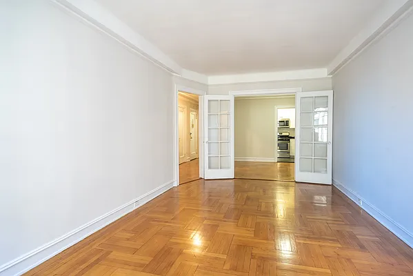 Rented by Metropolitan Equities | media 10