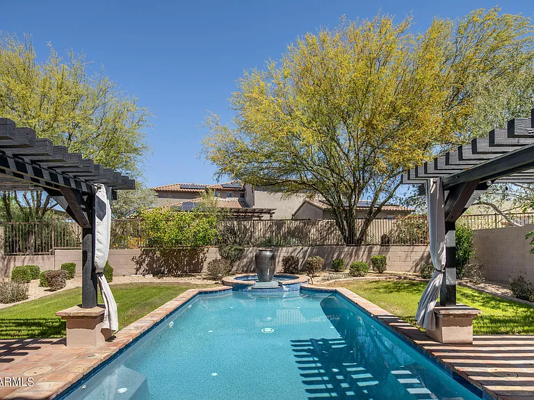 9818 E Edgestone Dr — Photo 12