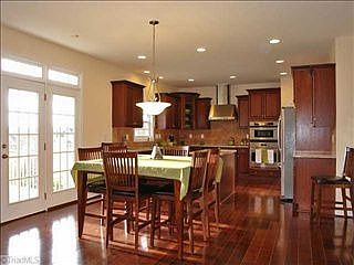 5th image of 3900 Filton Dr