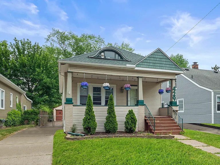 429 S Kenwood Ave — Photo 1